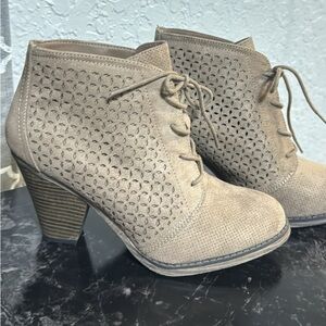 MIA Boots - Size 8 - Like New!